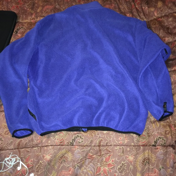 Burple colored north face size XL - Picture 6 of 6